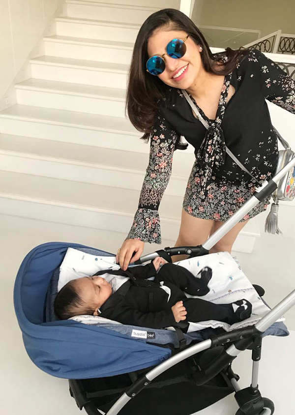 Tulsi Kumar With Her Baby Shivaay