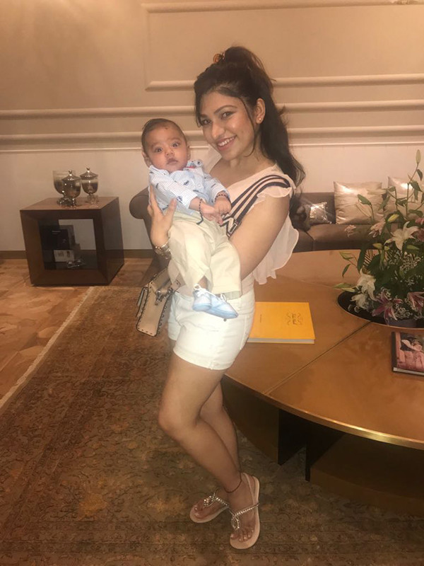 Tulsi Kumar With Her Baby Shivaay