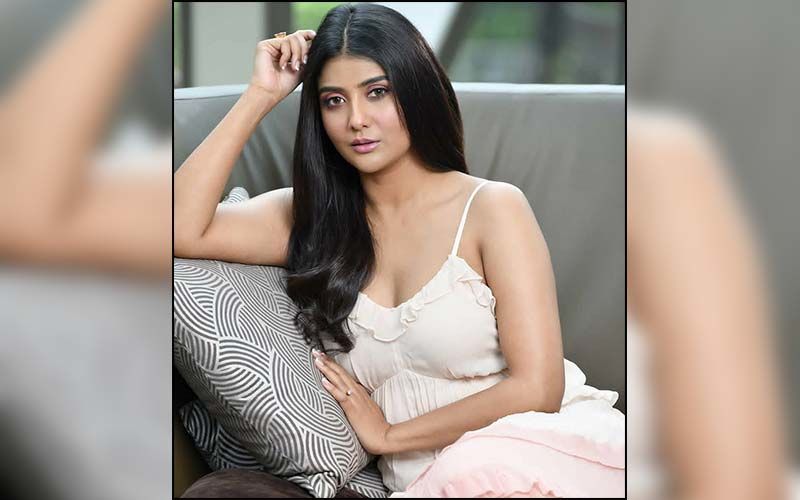 Parno Mitra Recreates Her Mother’s Look For Vogue, Shares Video On Instagram