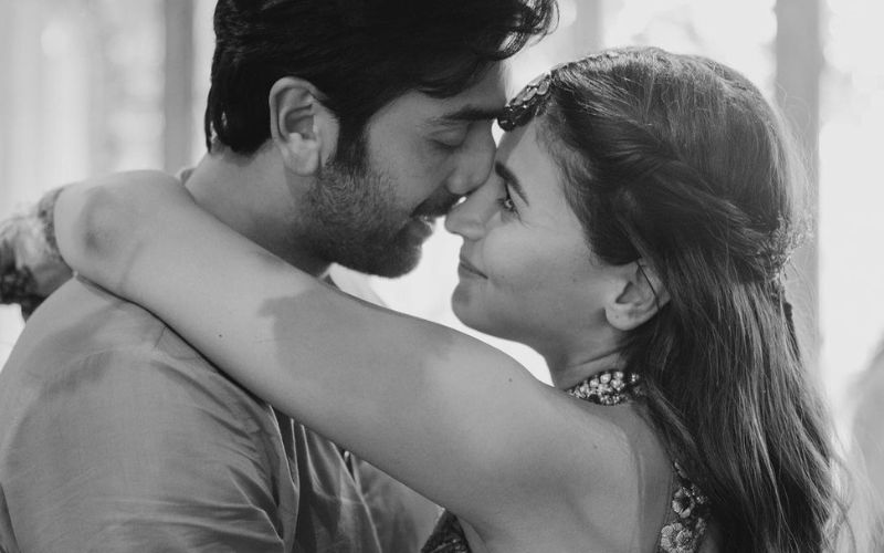 HAPPY BIRTHDAY Ranbir Kapoor! Check Out The Most Romantic Pictures Of Alia Bhatt With Her Hubby-PICS INSIDE