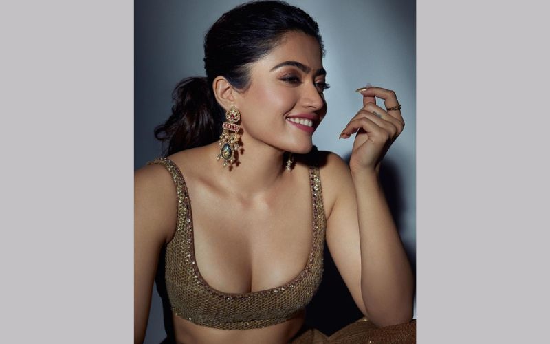 Rashmika Mandanna Goes BOLD As She Flaunts Her Cleavage In A Deep Low-Cut Blouse And Golden Lehenga-See Her HOT PICS