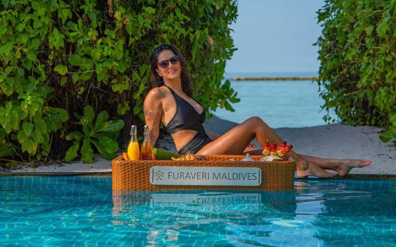 Sunny Leone Sizzles In A Sexy Black Monokini As She Enjoys Breakfast By The Pool In Maldives- PICS INSIDE