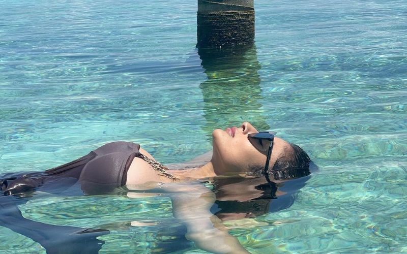 Mouni Roy Looks Nothing Less Of A ‘Mermaid’; Raises OOMPH Factor By Lying In The Sea-PICS INSIDE!