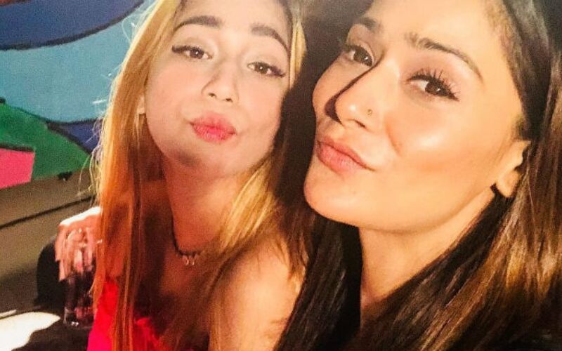 Sara Khan Shares Bathtub Video, Deletes It Later After Online Buzz