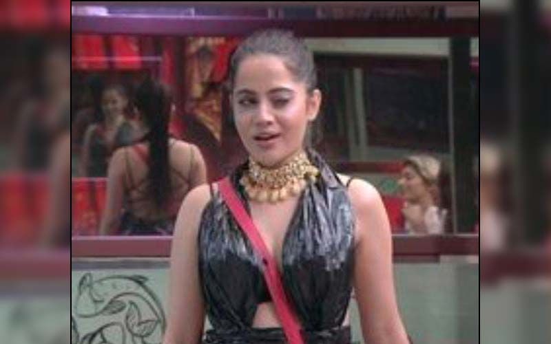 Bigg Boss OTT's First Eliminated Contestant Urfi Javed Stuns Everyone By Creating A Dress Out Of Garbage Bags -WATCH