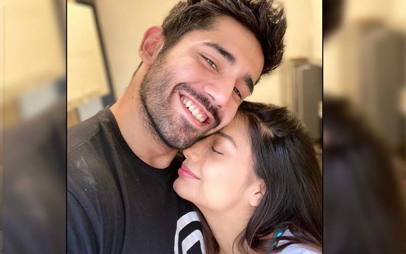 Divya Aggarwal Reveals She and Boyfriend Varun Sood 'Love To Tease Each Other By Posting Hot Pictures' Of Themselves When They Are Apart