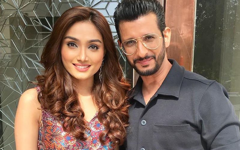 Sharman Joshi Opens Up On #MeToo: "Maligning Someone By A Media Trial Is Unfair.” Aishwarya Devan Joins In