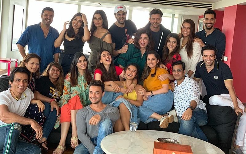 Hrithik Roshan, Kriti Sanon, Neha Dhupia, Sania Mirza Enjoy Sunday Lunch At Farah Khan’s House