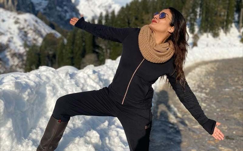 Raveena Tandon Turns ‘Switzerland Ka Shah Rukh Khan’ As She Recreates SRK’s Signature Pose In Himachal Pradesh- PICS