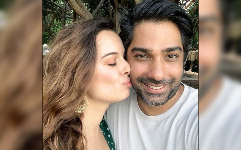 Newlywed Evelyn Sharma Shares Mushy PIC With Hubby Tushaan Bhindi; Calls Him Her Jaan; Couple Look Head Over Heels In Love