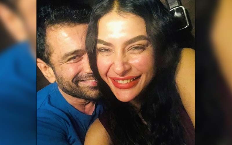 Lovebirds Eijaz Khan And Pavitra Punia Look Head Over Heels In Love While Posing For Paps; Fans Say ‘Get Married’