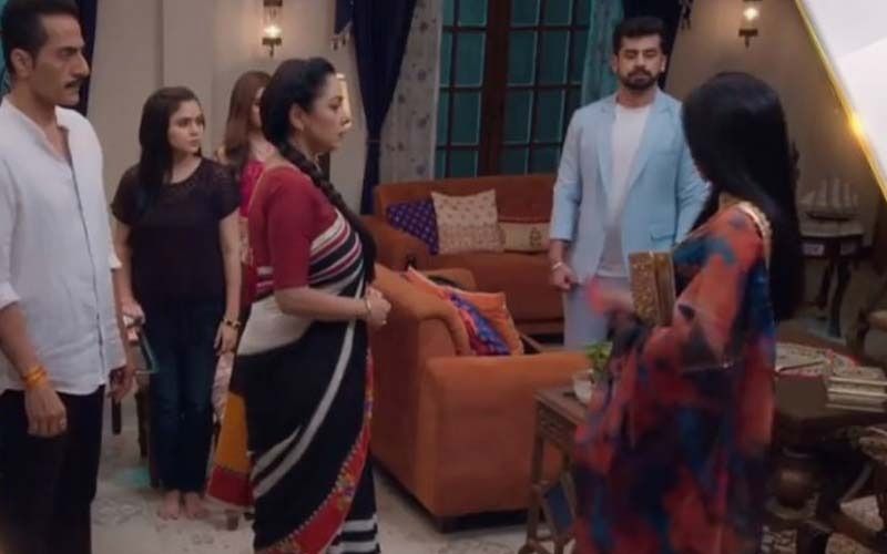 Anupamaa SPOILER ALERT: Kavya Lashes Out At Bapuji And Calls Him ‘Tax-Chor’; Vanraj Defends His ‘Dostana’ With Anupama