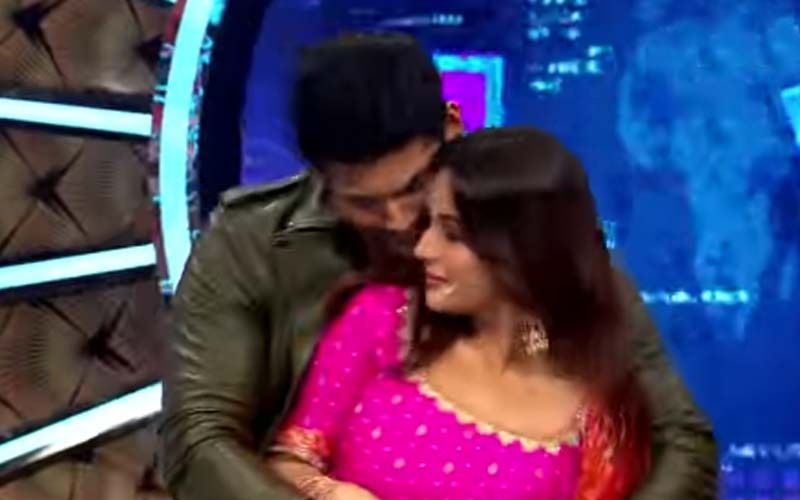 Bigg Boss OTT: Sidharth Shukla Gets Romantic As He Tells Shehnaaz 'Kuch Kuch Hota Hai'; Her Epic Reply Leaves Karan Johar And Fans In Splits