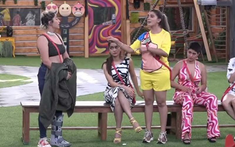 Bigg Boss OTT: Akshara Singh Calls Neha Bhasin A ‘Man Stealer’ For Forging Connection With Pratik Sehajpal; Here’s How Netizens Reacted