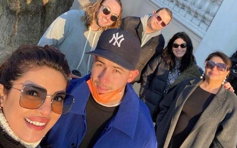 Priyanka Chopra And Nick Jonas Spend Their Weekend Golfing With Friends; Actress Drops A Video From Jonas Brothers Concert-See Posts