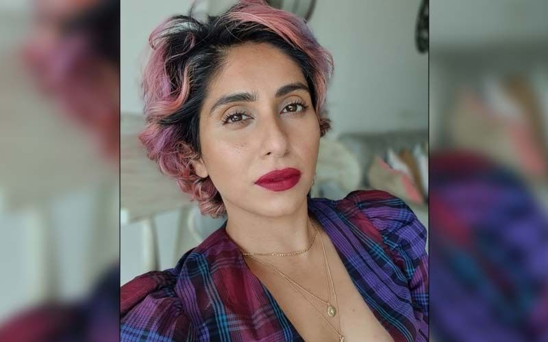 Bigg Boss OTT Contestant Neha Bhasin Bashes Trolls For Their Hateful ...