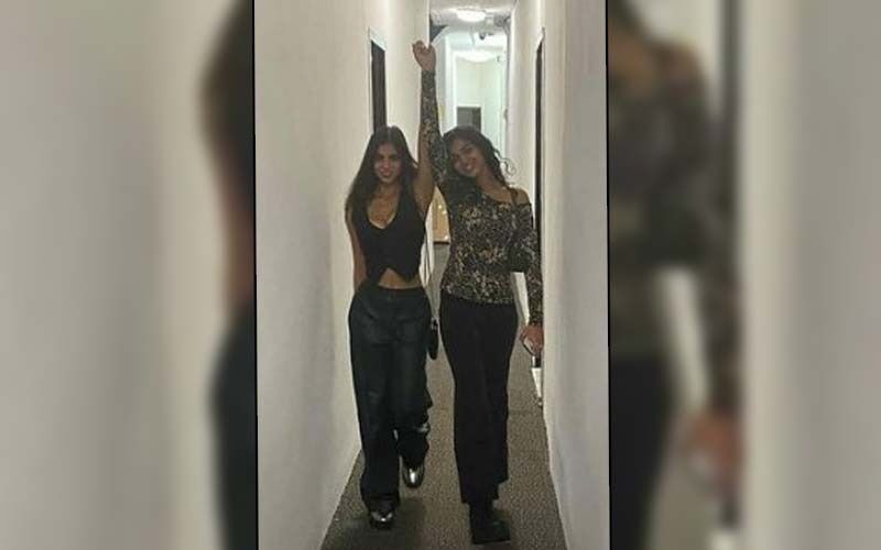 VIRAL PICS! Shah Rukh Khan's Daughter Suhana Khan Looks Super SEXY Wearing A Black Dress In THESE New UNSEEN Happy Clicks