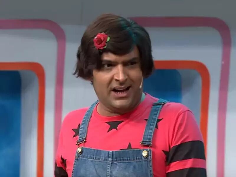 The Kapil Sharma Show: Kapil Gets In the Character Of Chappu With His New Business Of Airlines; Offers 'Herbal Seatbelt' To His Passengers; WATCH