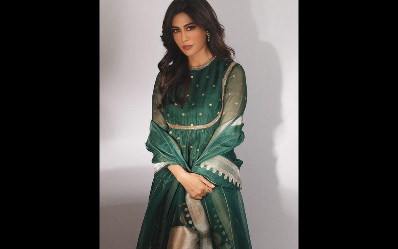 diwali outfit ideas for women 7 gorgeous looks inspired by chitrangda singh for festive fashion