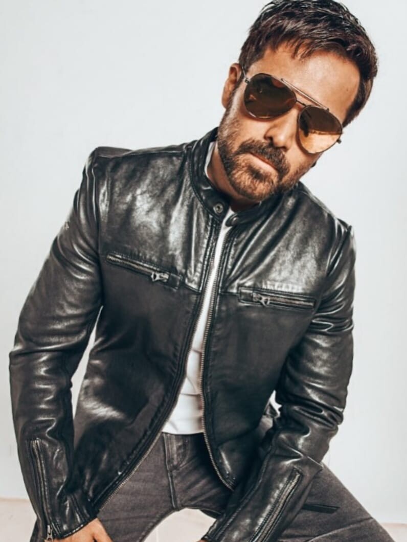 6 bollywood actors who are set to star in patriotic and war based dramas in 2025 6 bollywood actors who are set to star in patriotic and war based dramas in 2025