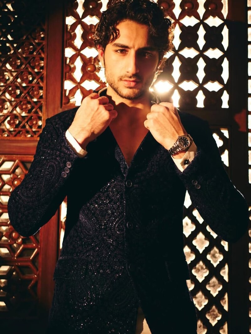 6 bollywood actors who are set to star in patriotic and war based dramas in 2025 6 bollywood actors who are set to star in patriotic and war based dramas in 2025