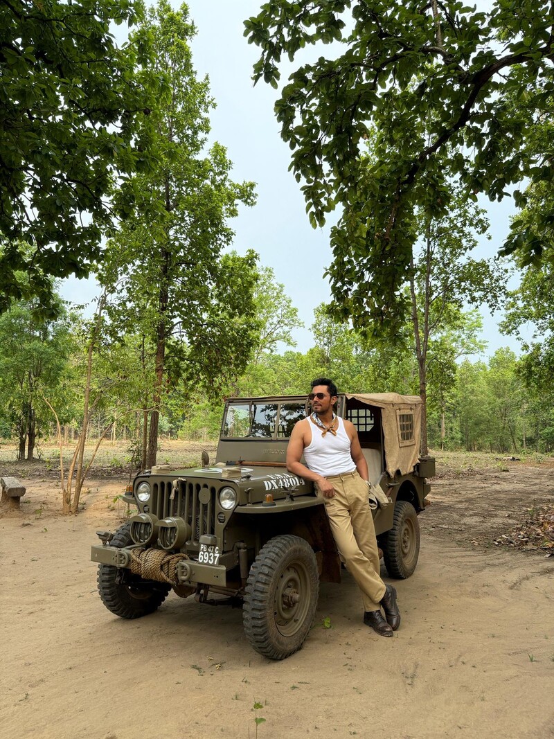 actor filmmaker and conservation advocate randeep hooda head to madhya pradesh reconnect with his love for wildlife photography