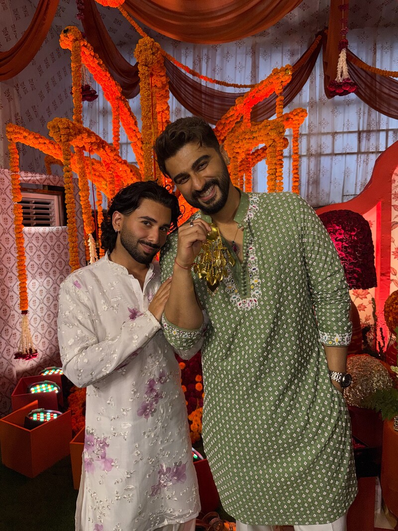 inside anshula kapoor s mehendi orry shares unseen moments with janhvi kapoor arjun kapoor and khushi kapoor