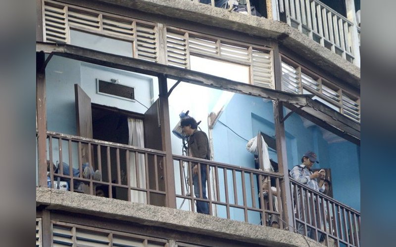 SRK shoots in a Chawl