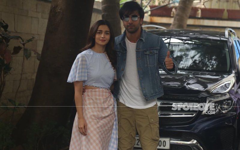Post COVID-19 Recovery Ranbir Kapoor Gets Spotted With Ladylove Alia Bhatt For Brahmastra Dubbing; Lovebirds Make A Monochrome Outing