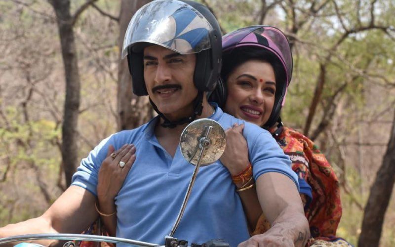 Amidst Divorce Anupamaa And Vanraj Enjoy A Romantic Bike Ride Taking Them Back To Their Good Old Days - See Pics