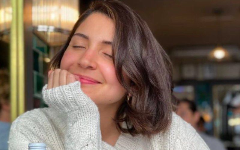 Anushka Sharma Looks Fresh As Daisy In White Sweater; Her Warm Smile Is A Bliss- See Latest Pic