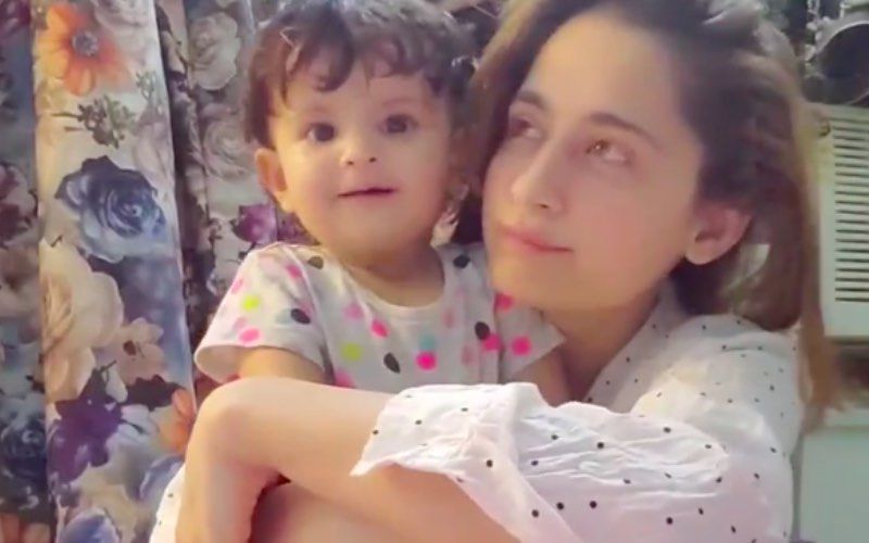 Sanjeeda Shaikh’s Daughter Arya Will Leave You Awestruck; Check Out Their 'Night Homework' — VIDEO