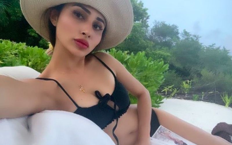 National Stock Exchange Shares Hot Pictures Of Mouni Roy, Deletes Them Later; Issues An Apology But Twitterati Call It A ‘SEXY MISTAKE’