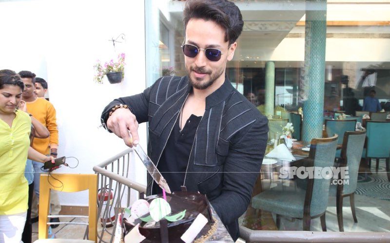 Tiger Shroff Birthday: Actor Celebrates 31st Birthday With Paparazzi But His Fancy 6 Pack Abs Cake Steals The Attention