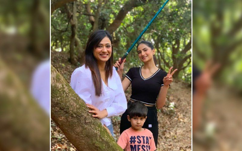 Shweta Tiwari Along With Kids Palak Tiwari And Reyansh Go For ‘Hiking In The Jungle’ In Mahabaleshwar – See Pics