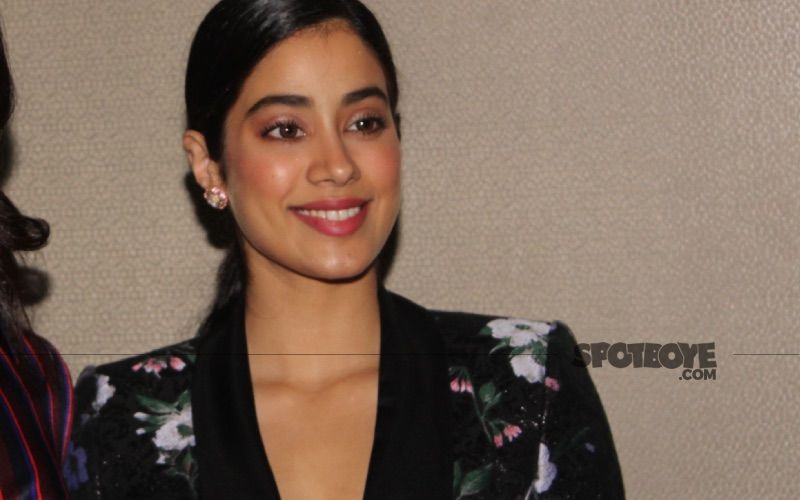 Janhvi Kapoor Requests People To Help A Girl Who Lost Her Mother And Now Desperately Needs ICU Bed For Her Father Amid COVID-19 Crisis