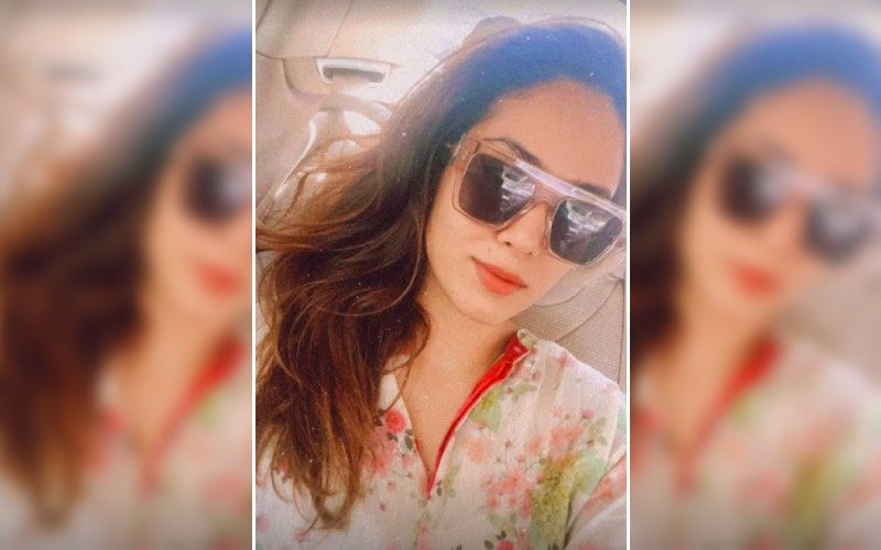 Shahid Kapoor’s Wife Mira Rajput Oozes Summer Vibes In Latest Selfie — See Pic
