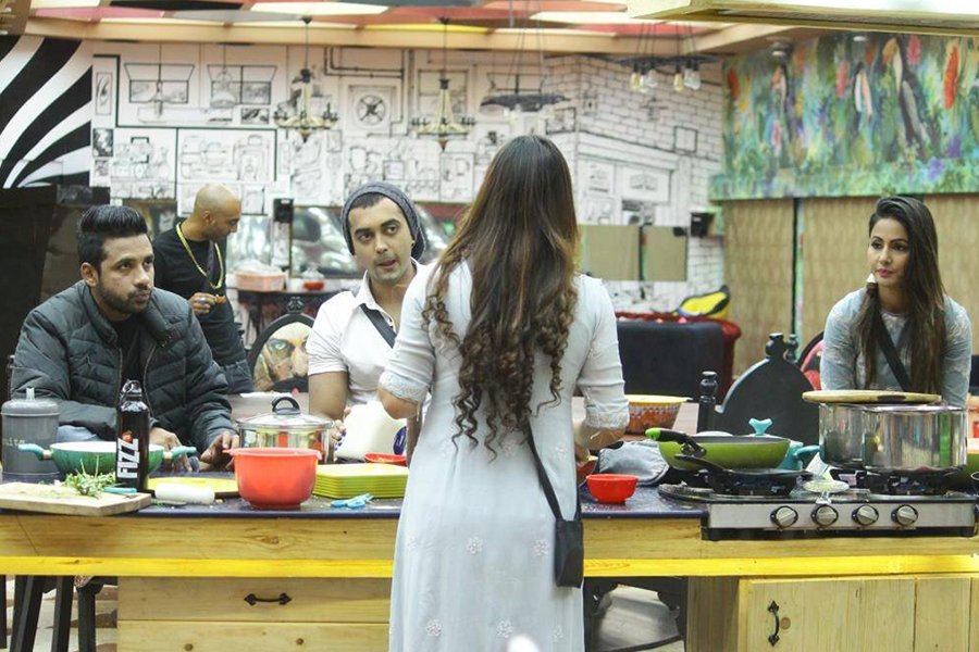 a still from bigg boss