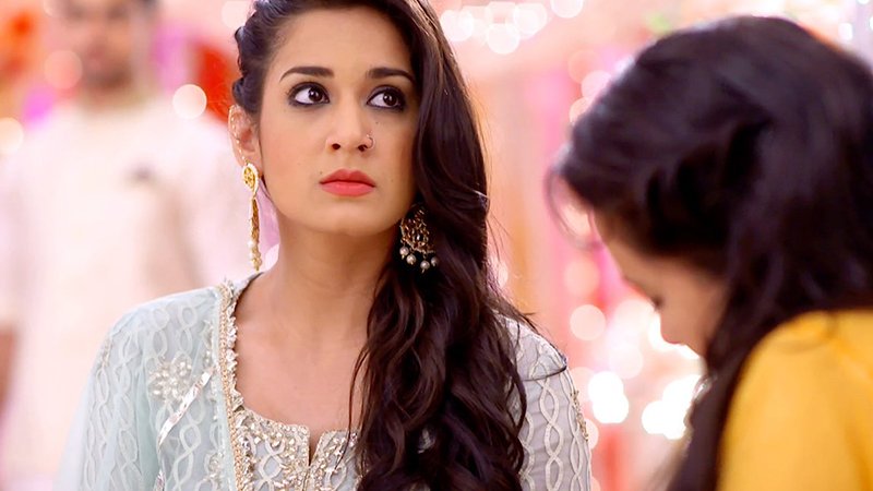 Aditi Rathore Is NOT Biding Farewell To Naamkarann. Here Is The Proof...