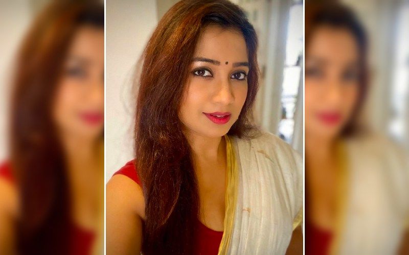 Jab Jab Navratre Aave OUT: Netizens Are Impressed With Shreya Ghoshal's Soothing Vocals; Say: 'Festive Season Is Incomplete Without This Track'