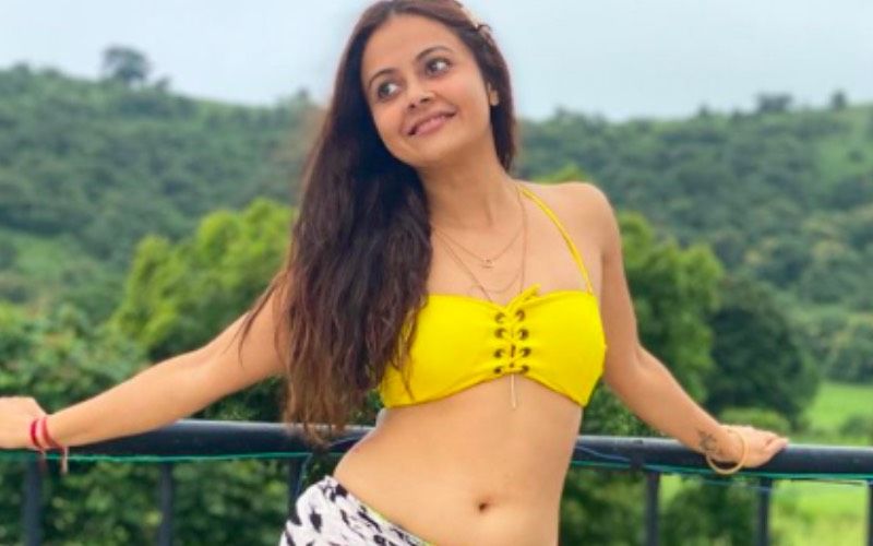 Gopi Bahu Aka Devoleena Bhattacharjee Leaves Her Fans’ Hearts Racing As She Sizzles In Yellow Bikini- Watch