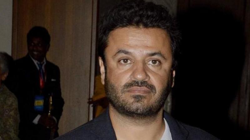 vikas bahl