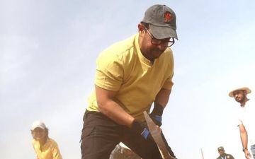 सूखे के खिलाफ जंग लड़ रहे आमिर खान ने महाराष्ट्र दिवस पर किया 'श्रमदान'