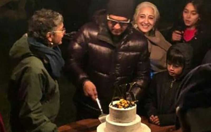 Aamir Khan Sings ‘Tum Bin’ For Wife Kiran Rao As They Celebrate 15th Anniversary With Ira And Azad; Inside Pictures And Video From The Bash Make It To The Web