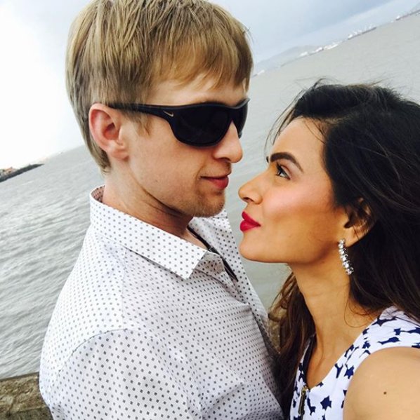 aashka goradia and brent goble share a cute moment