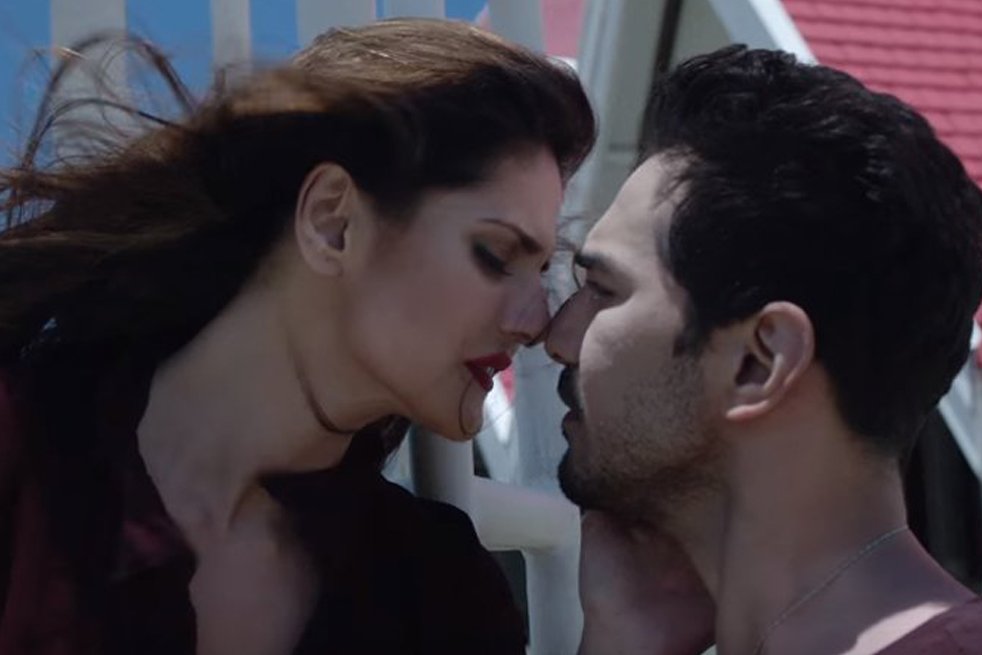 abhinav shukla and zareen khan in aksar 2