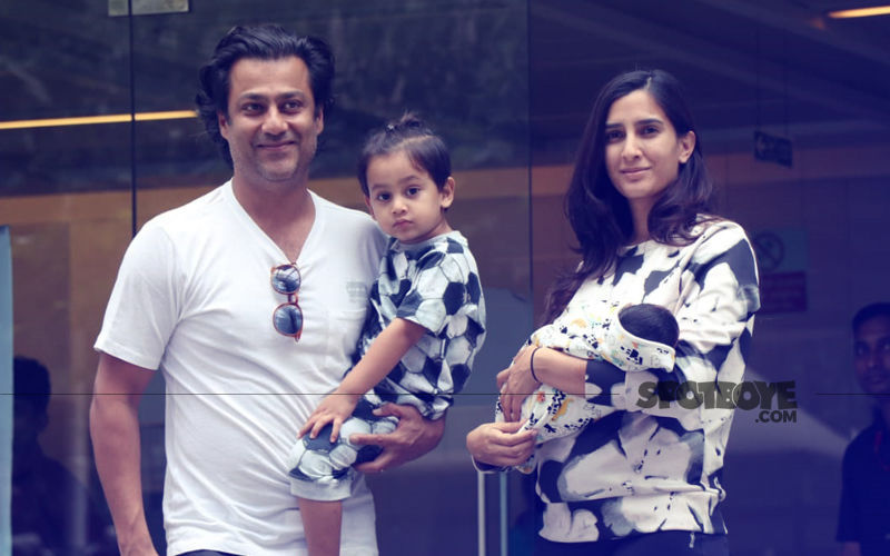 Gattu & Wife, Pragya Take Their Newborn Son Home