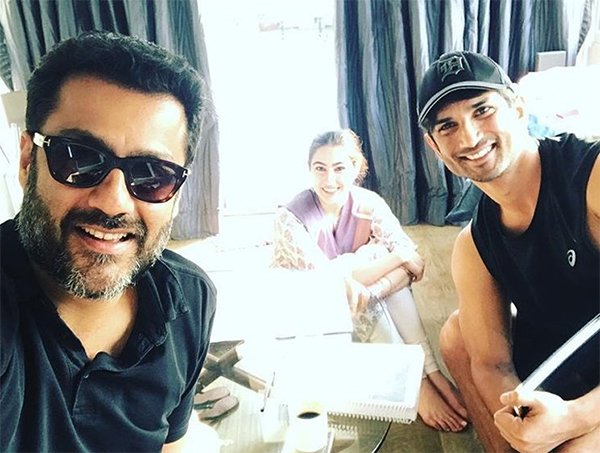 abhishek kapoor with sara ali khan and sushant singh rajput