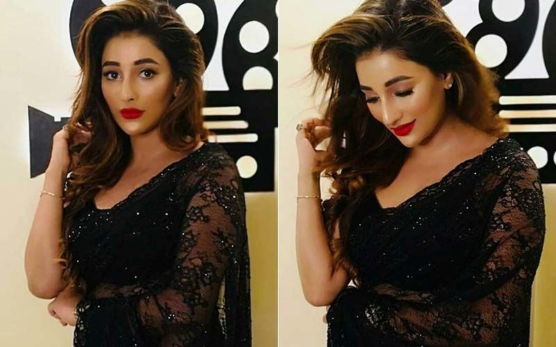 800px x 500px - Actress Sayantika Banerjee Gets Papped in a Cool Chic Look While Hanging  Out, Shares Pic