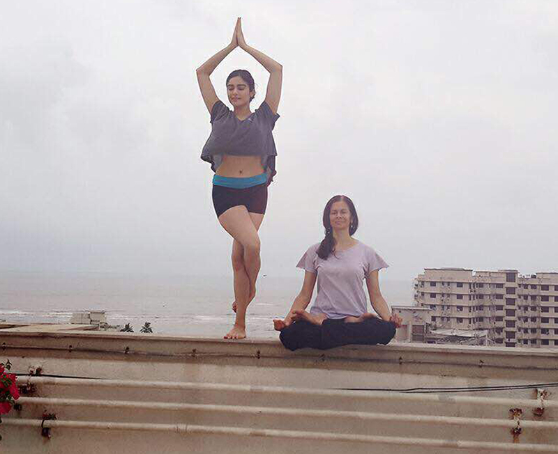 adah sharma doing yoga on yoga day